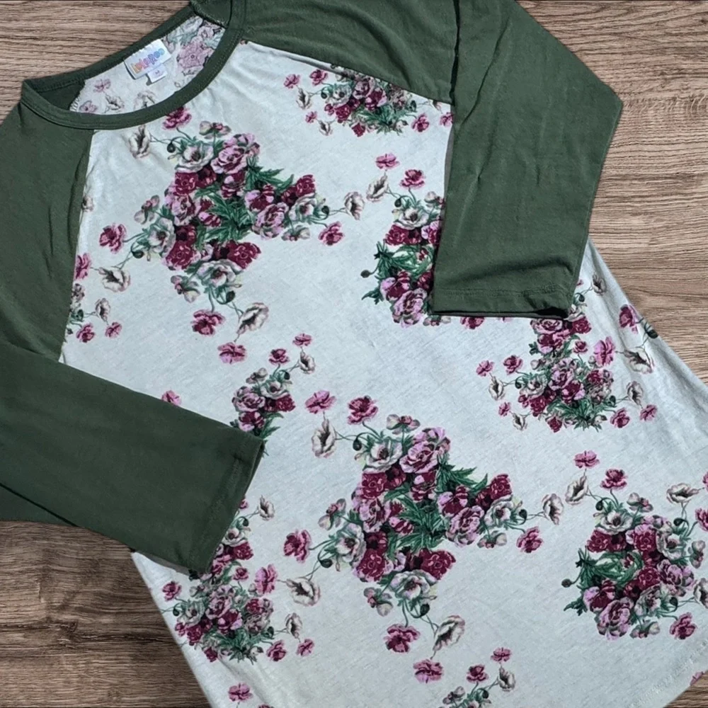 LuLaRoe 3/4 Sleeve Chic Floral Raglan Tunic - Green and Pink - Picture 1 of 9